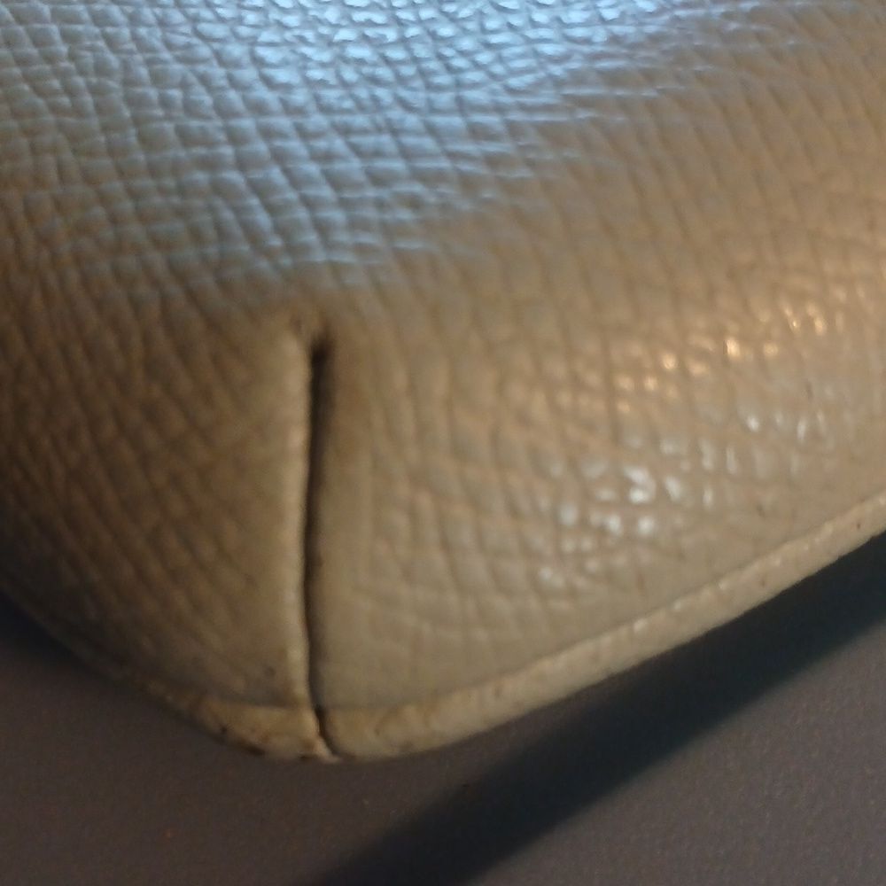 Coach   - Picture 4 of 6
